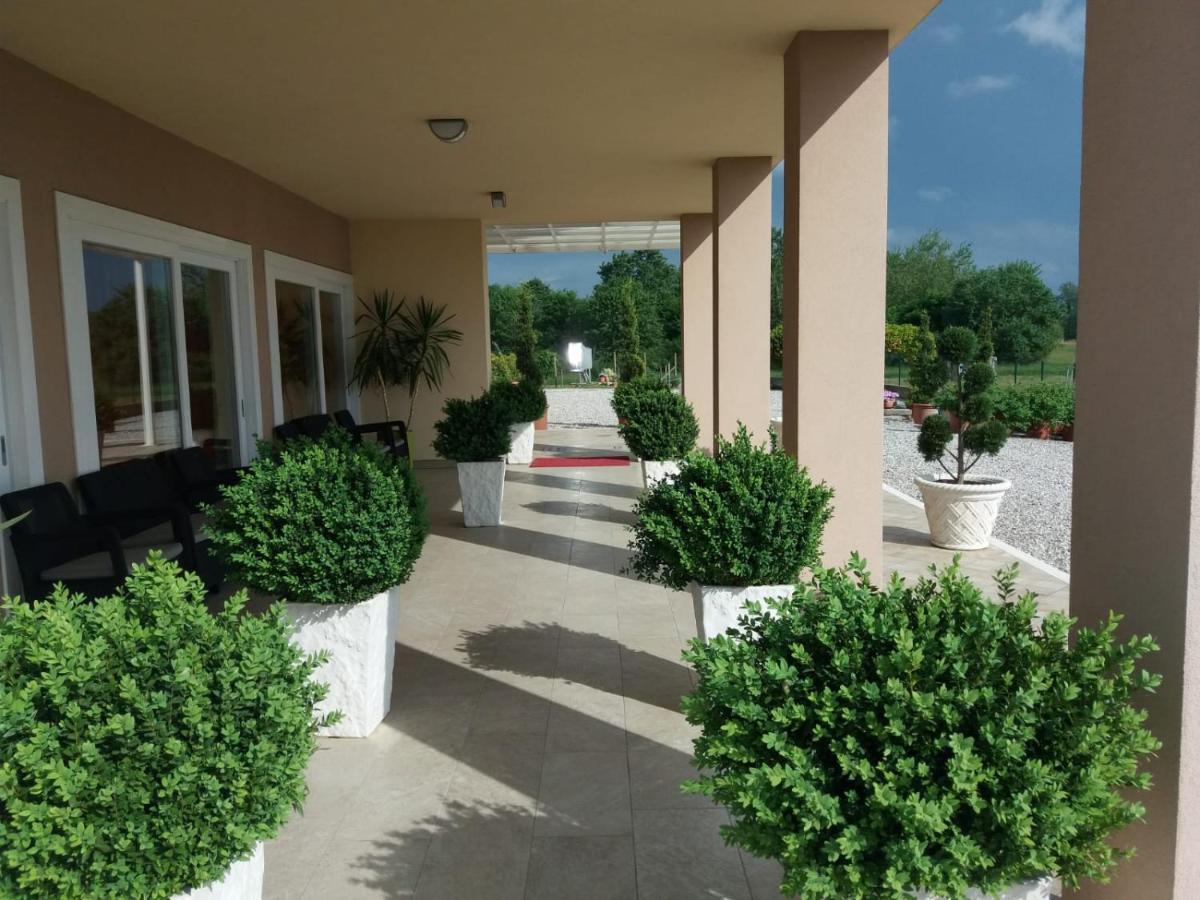 Villa Al Cavaliere Pordenone Exterior foto