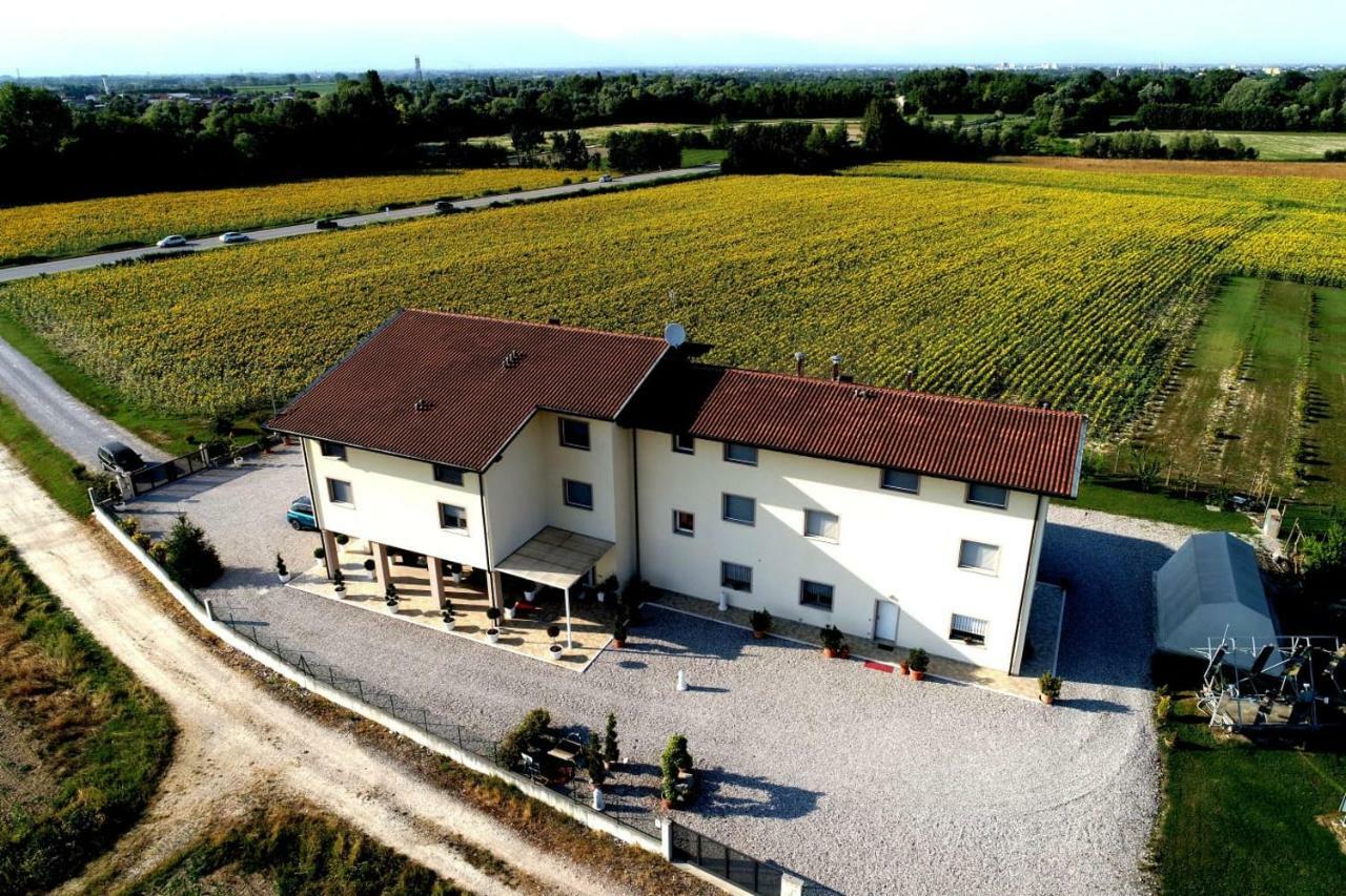 Villa Al Cavaliere Pordenone Exterior foto